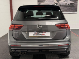 2019 Volkswagen Tiguan 2.0 Tdi R-Line Tech 4motion Euro 6 (s/s) 5dr in Grey — image 4
