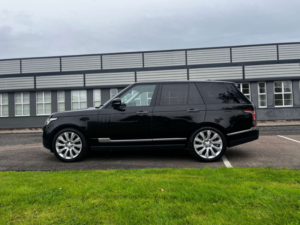 2018 Land Rover Range Rover 3.0 Range Rover Vogue Se Tdv6 Auto 4WD 5dr in Black — image 2
