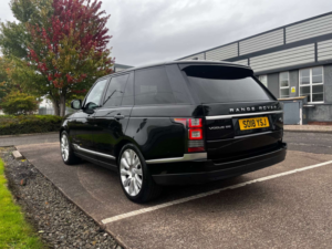 2018 Land Rover Range Rover 3.0 Range Rover Vogue Se Tdv6 Auto 4WD 5dr in Black — image 3