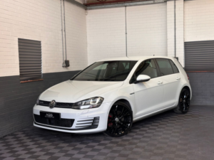 2014 Volkswagen Golf 2.0 Tdi Bluemotion Tech Gtd Hatchback 5dr Diesel DSG Euro 6 (s/s) (184 Ps) in White — image 3