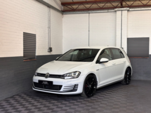 2014 Volkswagen Golf 2.0 Tdi Bluemotion Tech Gtd Hatchback 5dr Diesel DSG Euro 6 (s/s) (184 Ps) in White — image 4