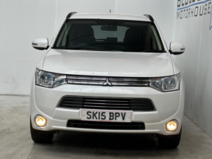 2015 Mitsubishi Outlander 2.0h 12kwh Gx3h CVT 4WD Euro 5 (s/s) 5dr in White — image 2