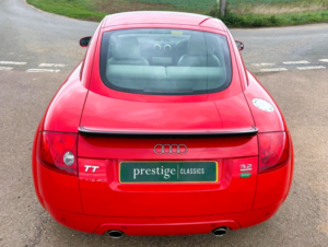 2004 Audi Tt 3.2 V6 in Red — image 4