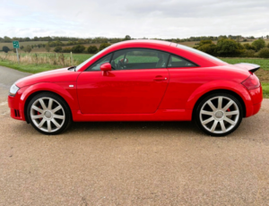 2004 Audi Tt 3.2 V6 in Red — image 5