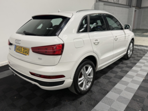2015 Audi Q3 2.0 Tdi S Line in White — image 5