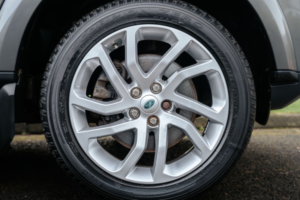 2016 Land Rover Discovery 4 3.0 Sd V6 Se Tech SUV 5dr Diesel Auto 4WD Euro 6 (s/s) (256 Bhp) in Grey — image 3