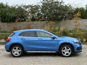 2016 Mercedes-Benz Gla 2.1 Gla200d Amg Line in Blue — image 2
