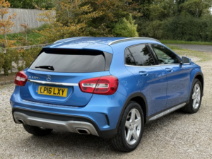 2016 Mercedes-Benz Gla 2.1 Gla200d Amg Line in Blue — image 3