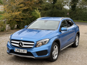 2016 Mercedes-Benz Gla 2.1 Gla200d Amg Line in Blue — image 4