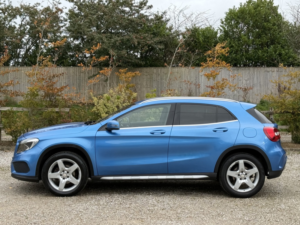 2016 Mercedes-Benz Gla 2.1 Gla200d Amg Line in Blue — image 5