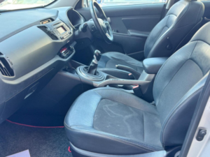 2014 Kia Sportage 2.0 Crdi Kx-2 AWD Euro 5 5dr in Silver — image 6