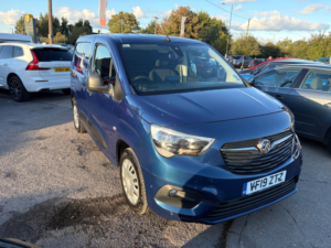 2019 Vauxhall Combo 1.6 Turbo D 2000 Sportive Panel Van 4dr Diesel Manual L1 H1 Euro 6 (s/s) (100 Ps) in Blue — image 2