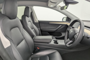 2022 Tesla Model Y (dual Motor) Long Range SUV 5dr Electric Auto 4wde (384 Bhp) in Black — image 3
