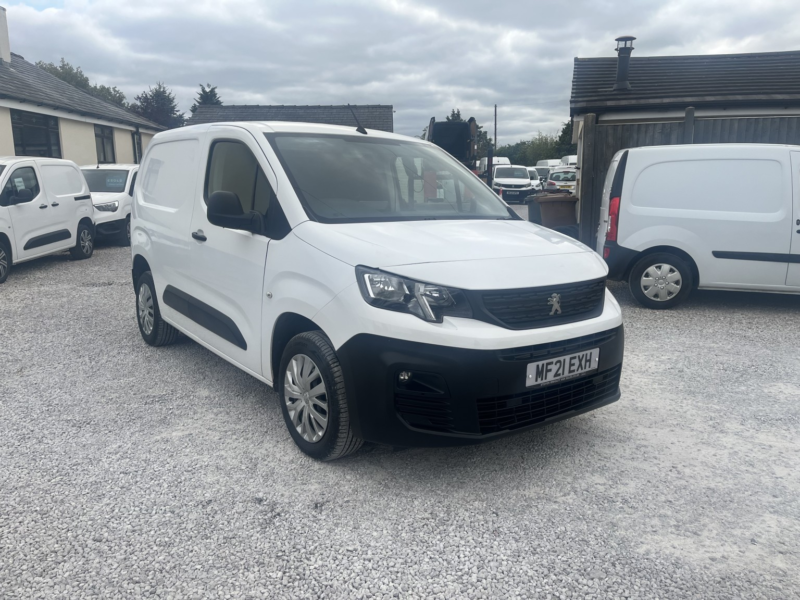 2021 Peugeot Partner 1.5 Bluehdi 1000 Professional in White — image 1