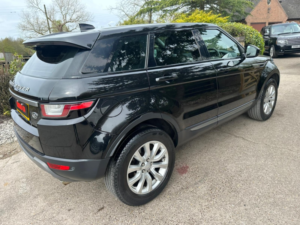 2017 Land Rover Range Rover Evoque 2.0 Ed4 Se in Black — image 6