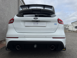 2017 Ford Focus 2.3 T Ecoboost Rs in White — image 4