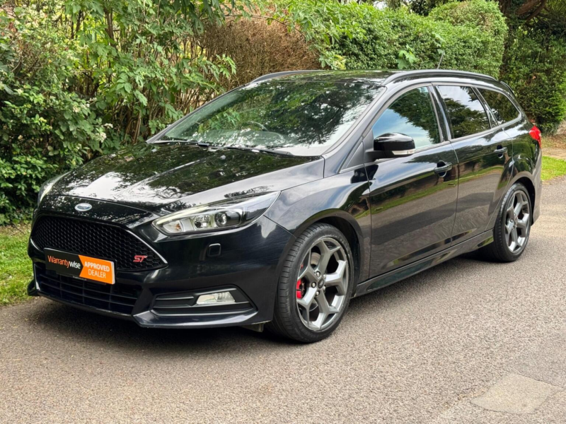 2017 Ford Focus 2.0t Ecoboost St-3 Euro 6 (s/s) 5dr in Black — image 1