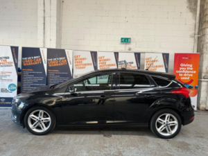 2014 Ford Focus 1.0t Ecoboost Titanium Euro 6 (s/s) 5dr in Black — image 6