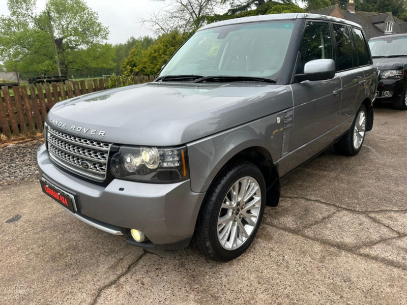 2012 Land Rover Range Rover 4.4 Td V8 Westminster in Grey — image 1