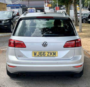 2016 Volkswagen Golf Sv 1.4 Tsi Bluemotion Tech Se Automatic in Silver — image 6