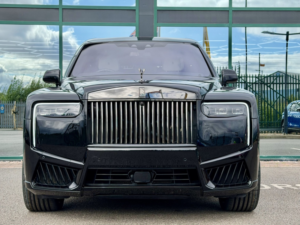 2020 Rolls-Royce Cullinan 6.8 V12 in Black — image 5