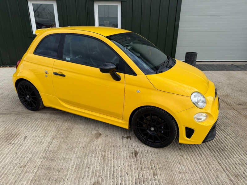 2018 Abarth 595 1.4 T-Jet Competizione Auto Euro 6 3dr in Yellow — image 1