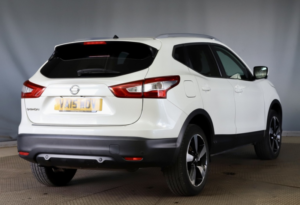 2015 Nissan Qashqai 1.2 Dig-T N-Tec+ in White — image 4