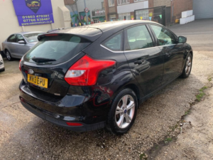 2013 Ford Focus 1.6 Tdci Zetec Euro 5 (s/s) 5dr in Black — image 4