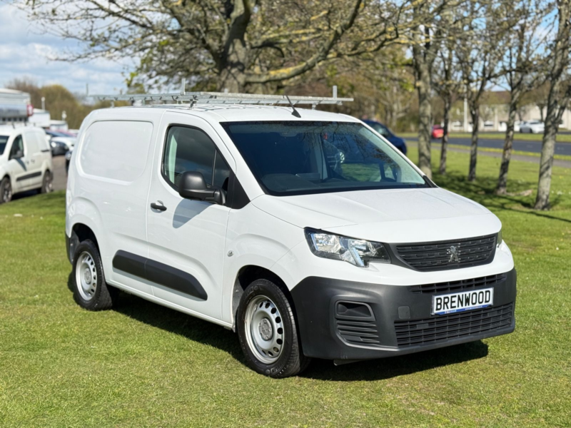 2024 Peugeot Partner 1.5 Bluehdi 1000 Professional Premium + Standard Panel Van 5dr Diesel Manual Swb Euro 6 (s/s) (100 Bhp) in White — image 1