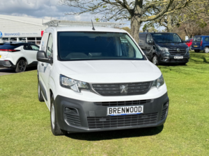 2024 Peugeot Partner 1.5 Bluehdi 1000 Professional Premium + Standard Panel Van 5dr Diesel Manual Swb Euro 6 (s/s) (100 Bhp) in White — image 2