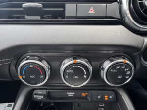 2025 Mazda Mx-5 Rf 1.5 Skyactiv-G Exclusive-Line in Red — image 4