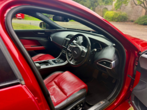 2016 Jaguar Xe 2.0d R-Sport Saloon 4dr Diesel Auto AWD Euro 6 (s/s) (180 Ps) in Red — image 2