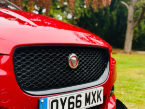 2016 Jaguar Xe 2.0d R-Sport Saloon 4dr Diesel Auto AWD Euro 6 (s/s) (180 Ps) in Red — image 3