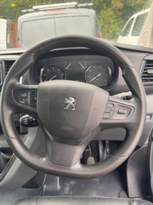 2020 Peugeot Expert 1.5 Bluehdi 1000 Professional in White — image 6