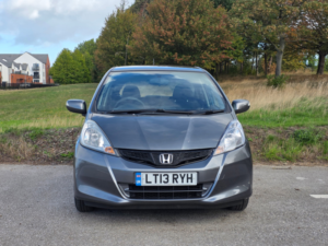 2013 Honda Jazz 1.4 I-Vtec Es Hatchback 5dr Petrol CVT Euro 5 (99 Ps) in Grey — image 2