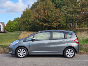 2013 Honda Jazz 1.4 I-Vtec Es Hatchback 5dr Petrol CVT Euro 5 (99 Ps) in Grey — image 4