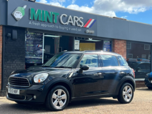 2015 MINI Countryman 1.6 Cooper D Countryman in Black — image 2