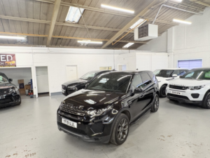 2019 Land Rover Discovery Sport 2.0 Td4 Landmark in Black — image 3