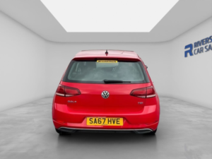 2017 Volkswagen Golf 1.4 Tsi Bluemotion Tech Se Nav Hatchback 5dr Petrol Manual Euro 6 (s/s) (125 Ps) in Red — image 5