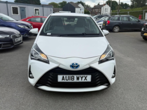 2018 Toyota Yaris 1.5 Vvt-H Icon Tech E-CVT Euro 6 (s/s) 5dr in White — image 2