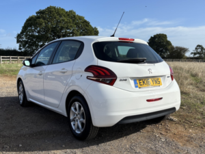 2016 Peugeot 208 1.0 Puretech Active in White — image 3