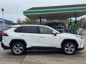 2020 Toyota Rav4 2.5 Vvt-H Design CVT Euro 6 (s/s) 5dr in White — image 4