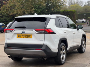 2020 Toyota Rav4 2.5 Vvt-H Design CVT Euro 6 (s/s) 5dr in White — image 6
