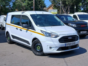 2019 Ford Transit Connect Connect 230 Trend Crew Van — image 3