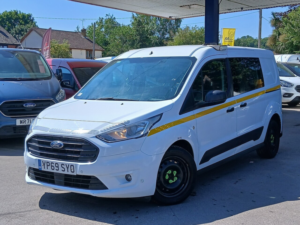 2019 Ford Transit Connect Connect 230 Trend Crew Van — image 4