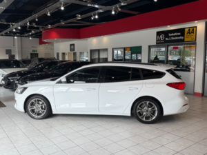 2020 Ford Focus 1.0 T Ecoboost Mhev St-Line Edition in White — image 5