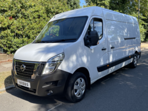 2023 Nissan Interstar 2.3 Dci 35 Tekna in White — image 3