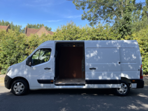 2023 Nissan Interstar 2.3 Dci 35 Tekna in White — image 5