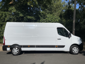2023 Nissan Interstar 2.3 Dci 35 Tekna in White — image 6