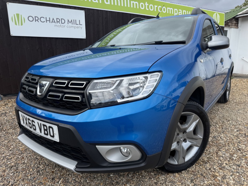 2017 Dacia Sandero Stepway 0.9 Stepway Laureate Tce 90 in Blue — image 1